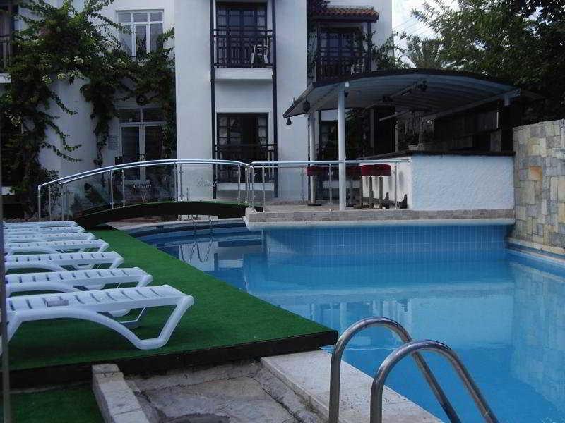 Orion Hotel Бітез Екстер'єр фото