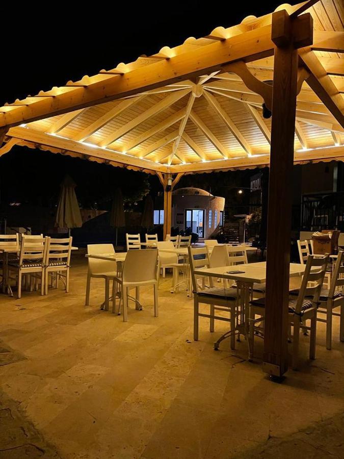 Orion Hotel Бітез Екстер'єр фото