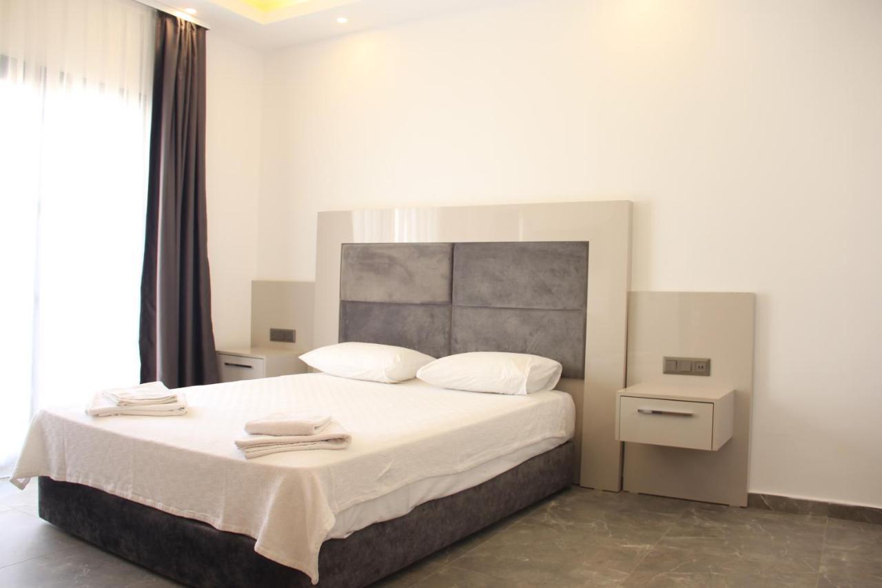 Orion Hotel Бітез Екстер'єр фото